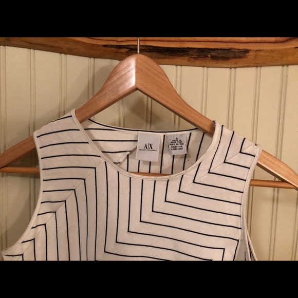 Geometric crop top - Picture 2 of 5